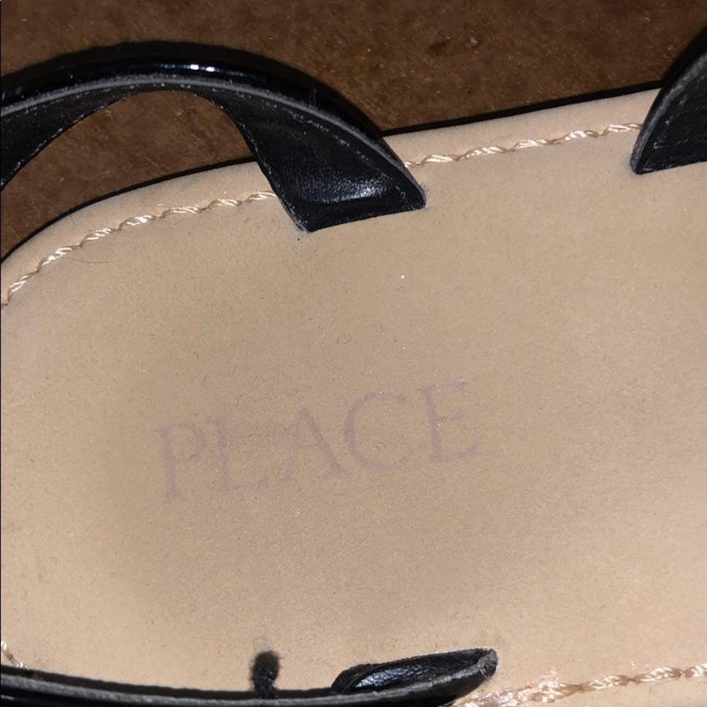 sandals - Picture 2 of 3